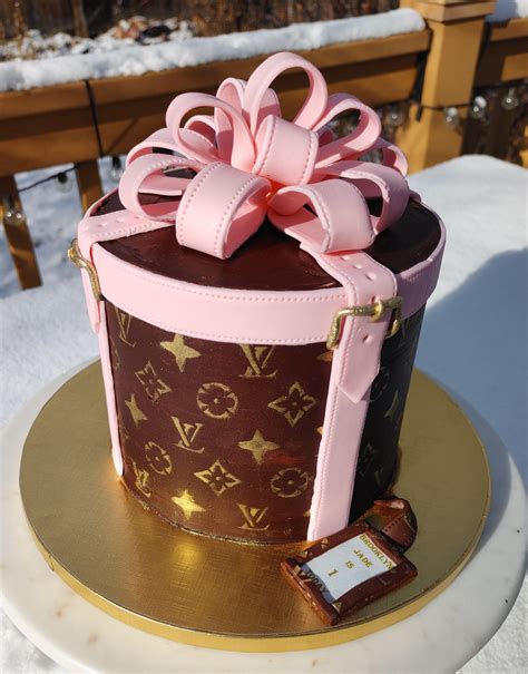 cupcakes louis vuitton|Louis Vuitton cake images.